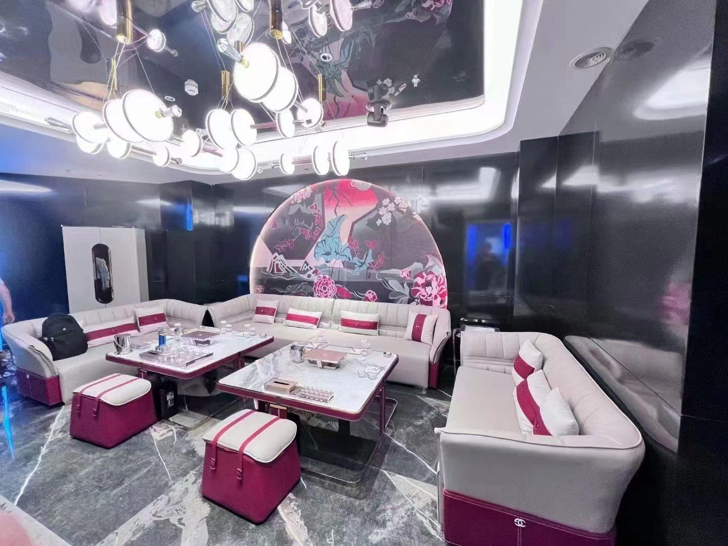 赣州商务KTV订房攻略-信丰县ktv预定